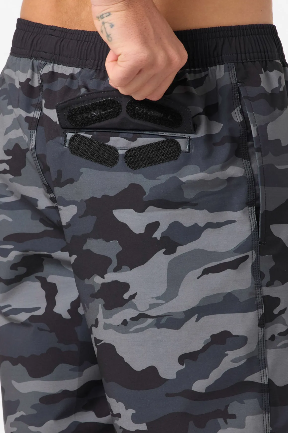 Hermosa Elastic Waist Lined 17" Swim Trunks Trunks - Black Camo | O'Neill