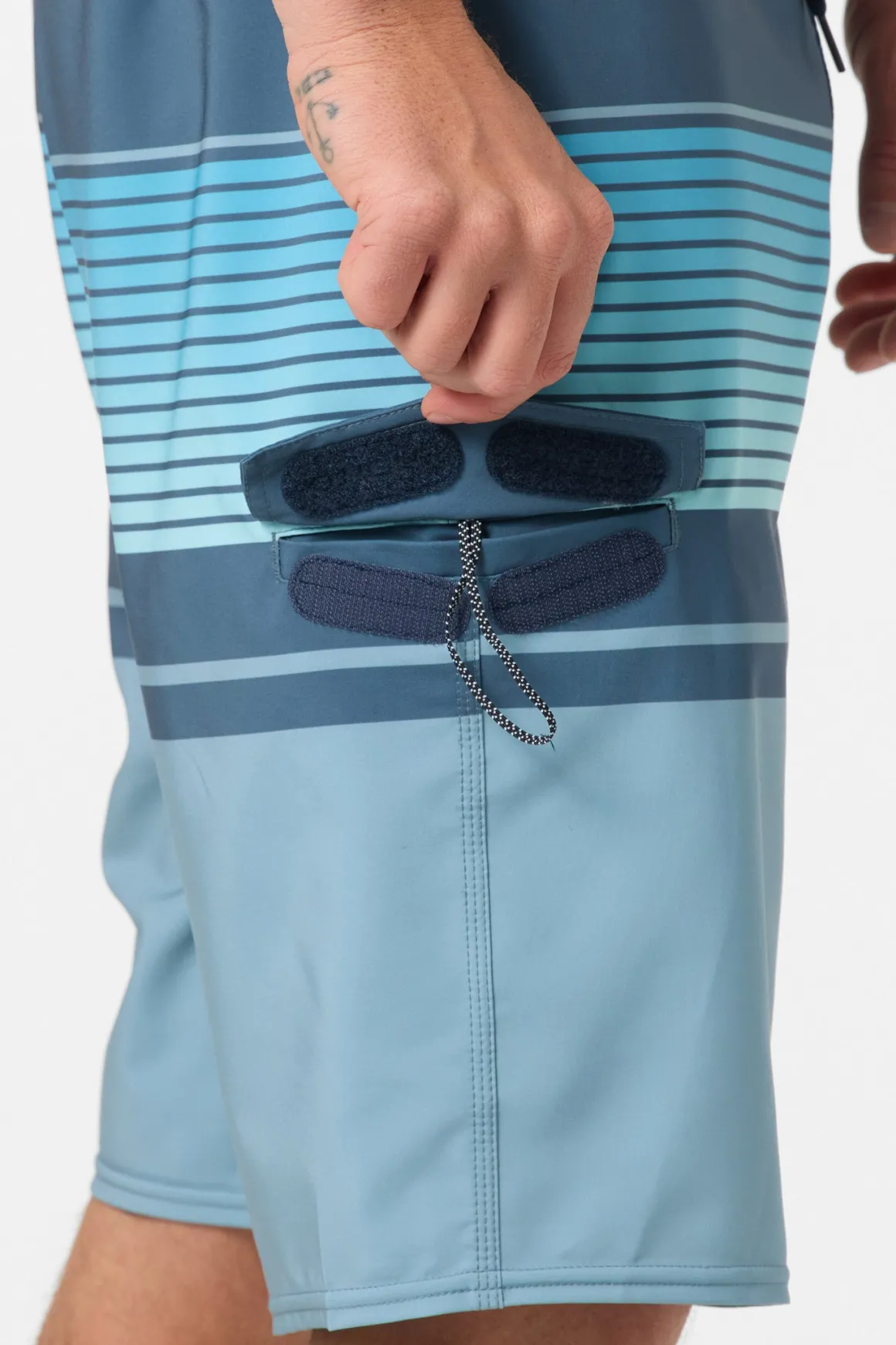 Lennox Stripe 21" Boardshorts - Lead | O'Neill