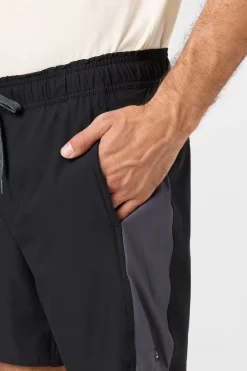 Perform Light Tech Panel Lined Elastic Waist 17