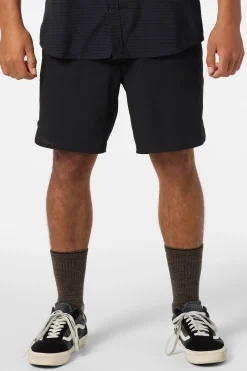 TRVLR Tech Lined 17" Hybrid Shorts